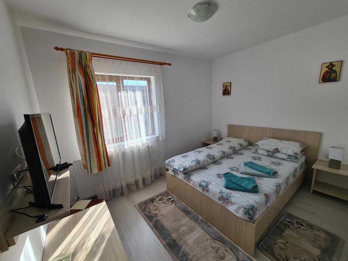 Cazare Turism Prislop Hotel ฮาเซก ภายนอก รูปภาพ