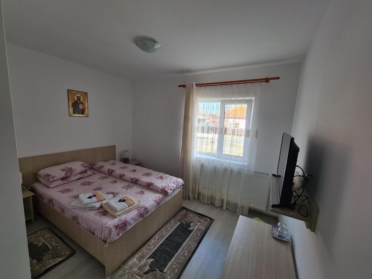 Cazare Turism Prislop Hotel ฮาเซก ภายนอก รูปภาพ