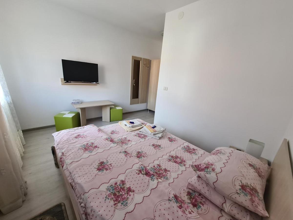 Cazare Turism Prislop Hotel ฮาเซก ภายนอก รูปภาพ